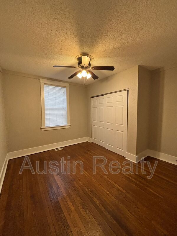 Building Photo - 7766 Gissler Ave