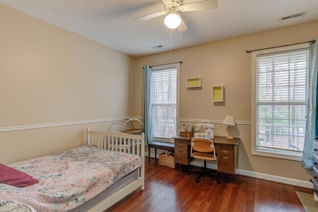 Building Photo - 6240 Hilbert Ridge Dr