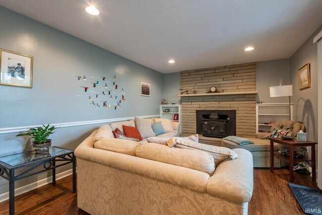 Building Photo - 1708 E Windsor Dr