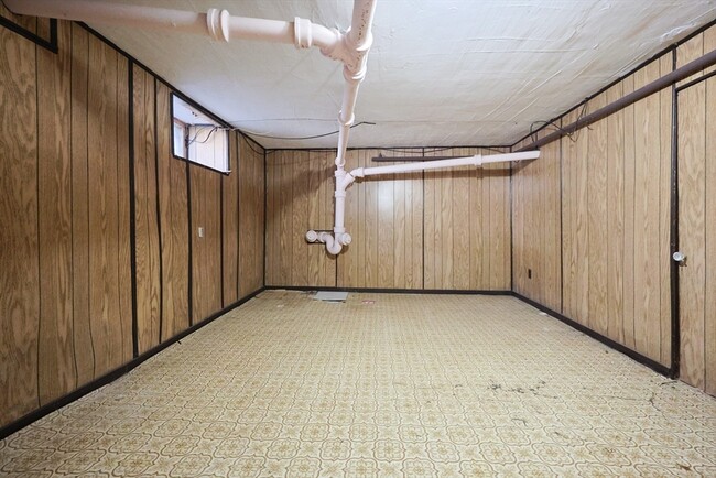 Building Photo - 55 Glenellen Rd