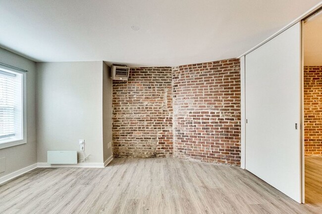 Building Photo - 446 S St NW
