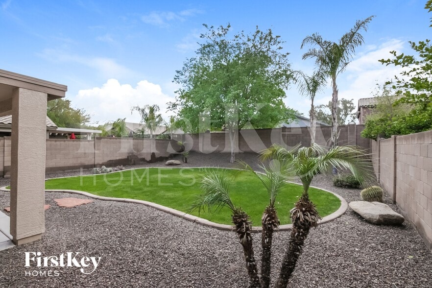Building Photo - 29756 N Desert Willow Blvd