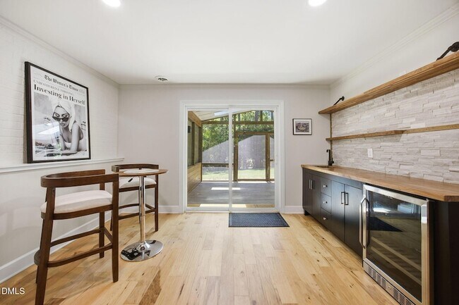 Building Photo - 603 N Estes Dr