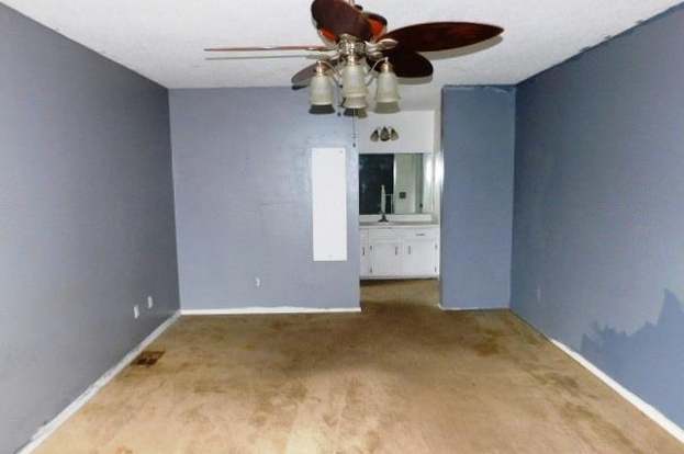 Building Photo - 2999 Meredith Dr
