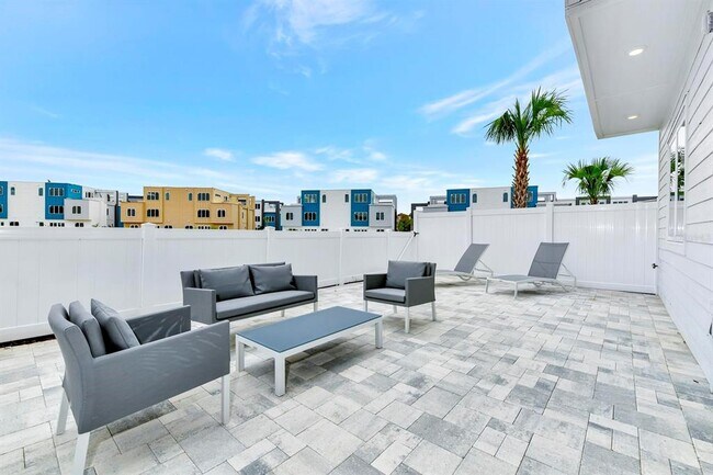 Building Photo - 7770 Sandy Ridge Dr