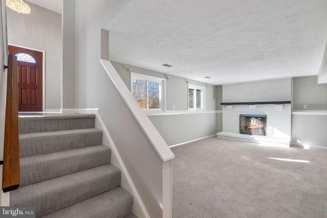 Building Photo - 10622 Cavalcade St