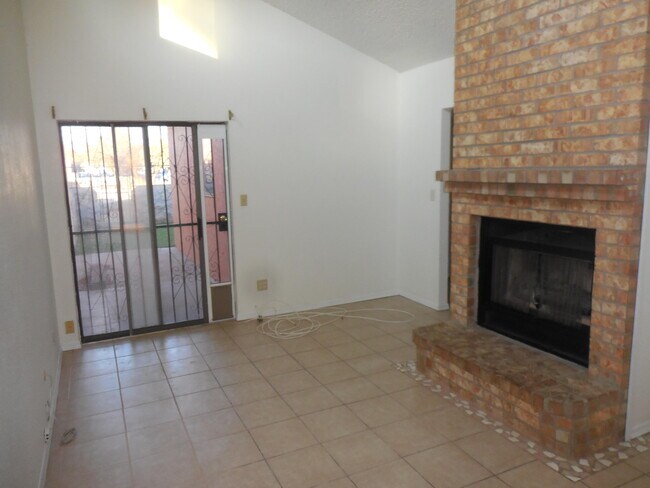 Building Photo - 3110 Isla Marino St
