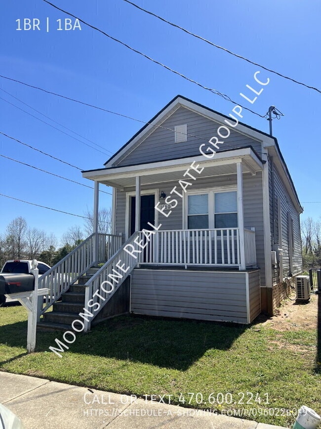 Primary Photo - 1400 Maple St