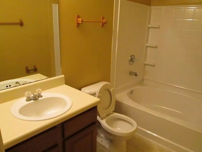 Building Photo - 2201 Waldrop Pl