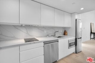 Building Photo - 541 Rose Ave