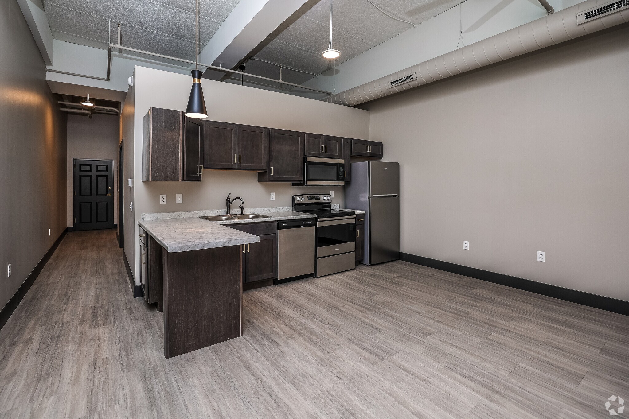 The Penthouse Davenport 229 W 3rd St Davenport IA 52801 Apartment