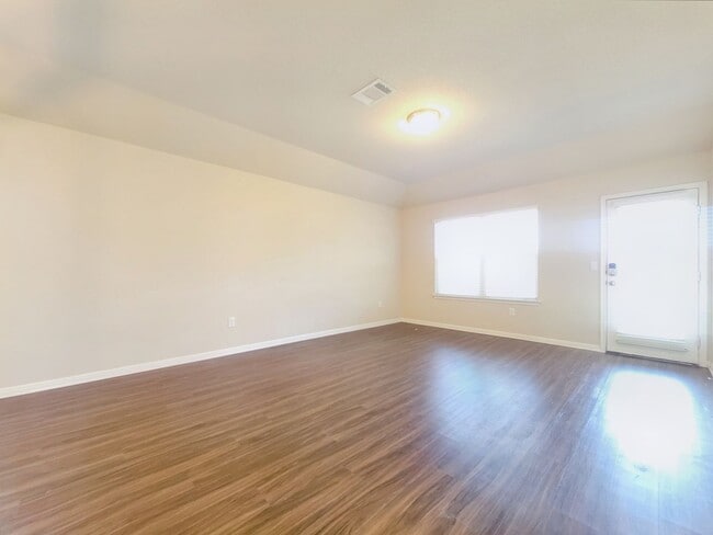 Building Photo - 1308 Fairhaven Gtwy