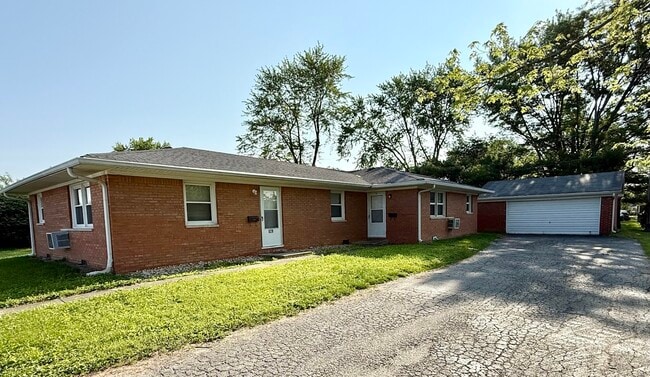 Primary Photo - 631 Simmons St