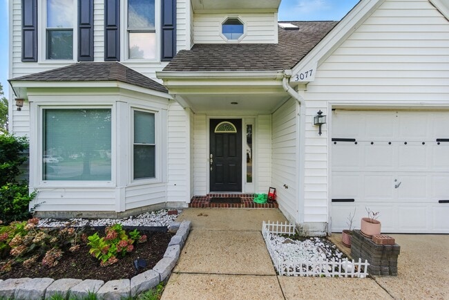 Building Photo - 3077 Silver Maple Dr