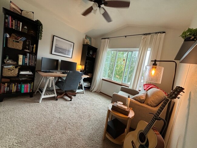 Building Photo - 680 NE Nantucket St