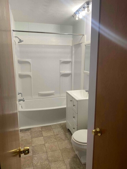 Building Photo - 3583 N County Rd 225 W