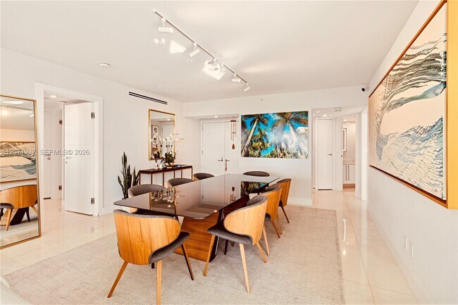 Building Photo - 2127 Brickell Ave