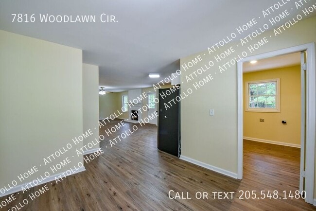 Building Photo - 7816 Woodlawn Cir