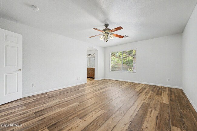 Building Photo - 16148 N 157th Dr