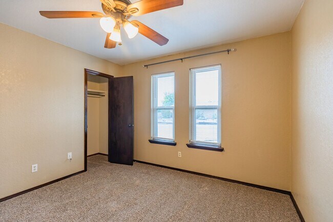 Building Photo - Beautiful Home Near Foothills Park With Gr...