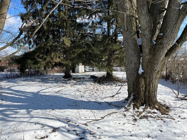 Building Photo - **BEAUTIFULLY REMODELED 3-BEDROOM/1.5 BATH HOUSE IN NORTH COLUMBUS!!**