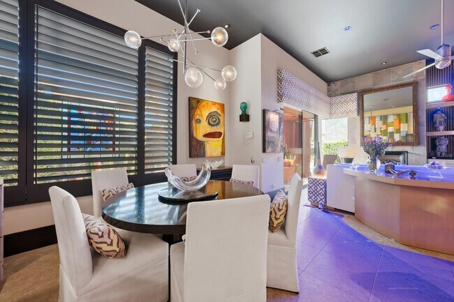 Building Photo - 901 Alejo Vista
