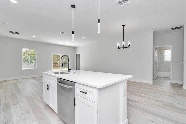 Building Photo - 3398 SW 165th Loop