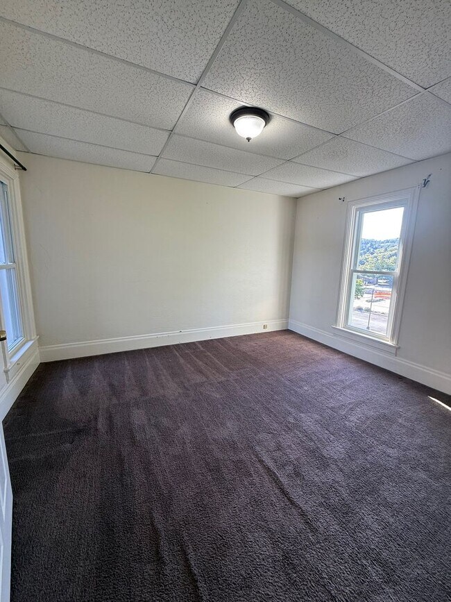 Building Photo - 3 Bed 1 Bath in Cannonsburg