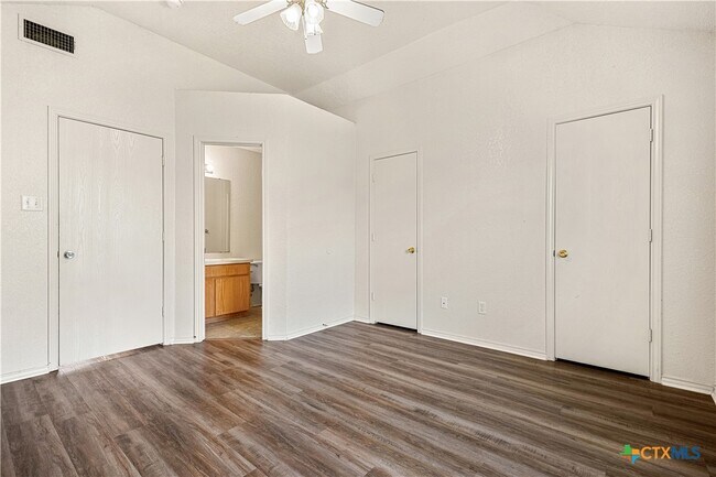 Building Photo - 4102 Terri Linn Dr