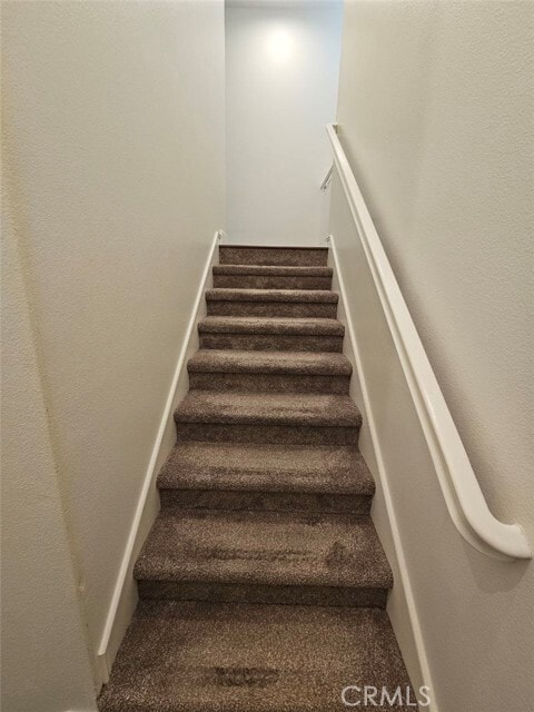 Building Photo - 35 Courant