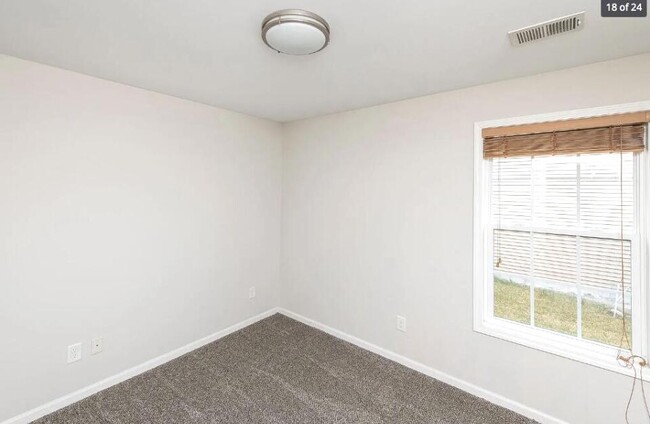 Building Photo - 3221 Tiburon Way