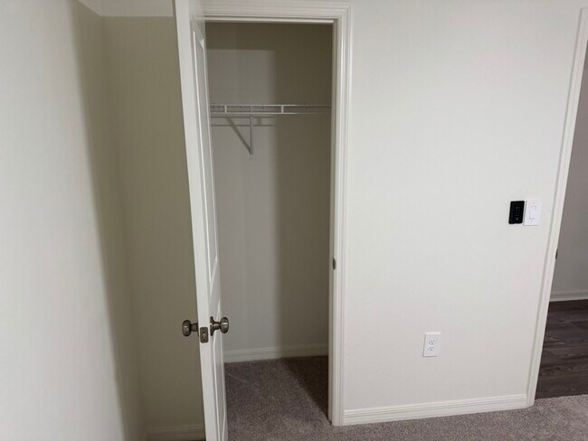 Building Photo - 27101 N Twin Lakes Dr