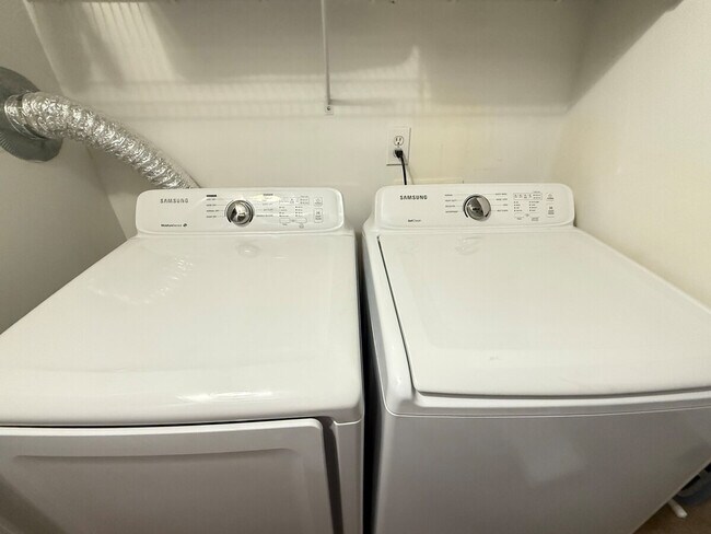 Building Photo - 148 Deer Hound Trail