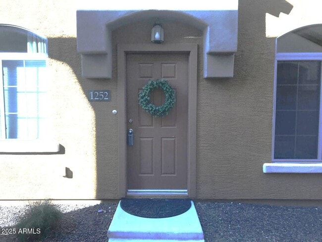 Primary Photo - 2725 E Mine Creek Rd