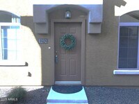 Building Photo - 2725 E Mine Creek Rd