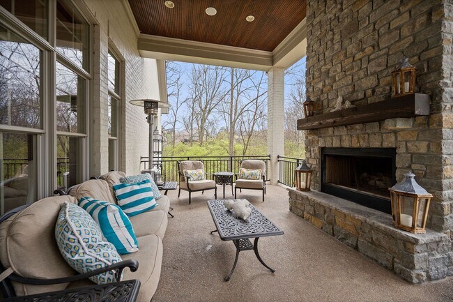 Building Photo - Anderson Township- Immaculate 4 bedroom on...