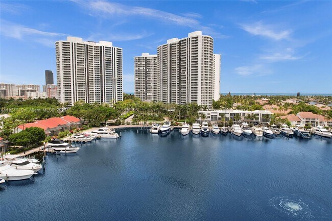 Building Photo - 21055 Yacht Club Dr
