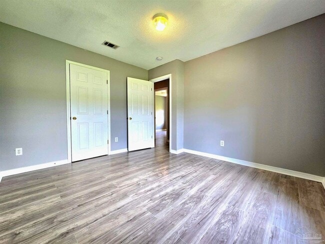 Building Photo - 6718 Fort Deposit Dr