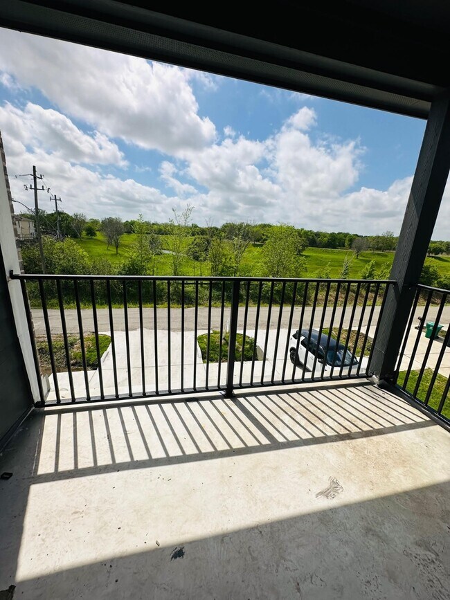 Building Photo - 5311 Groveton St