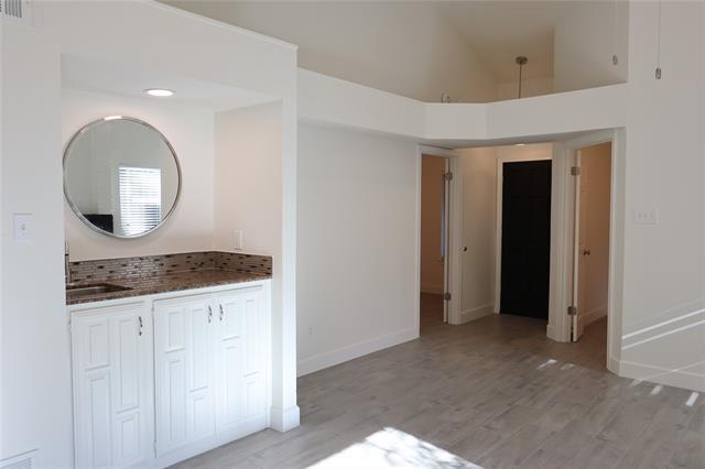 Building Photo - 14151 Montfort Dr