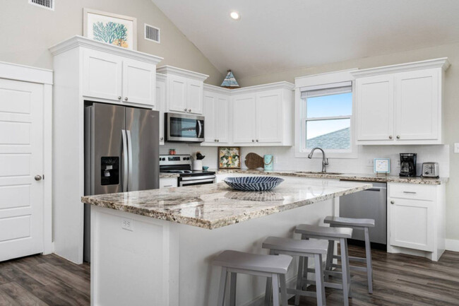 Building Photo - 951 Gulf Shores Dr
