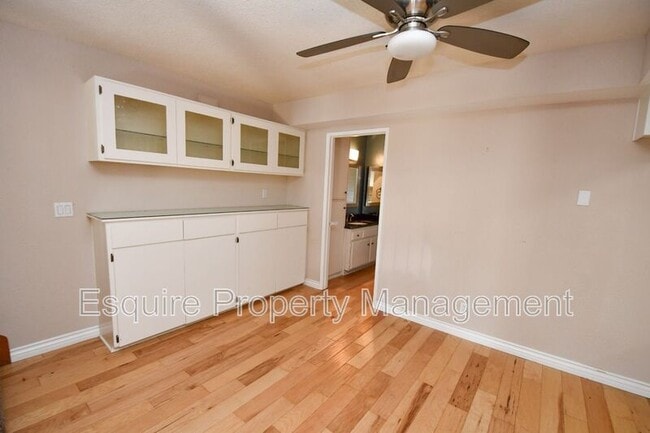Building Photo - 580 Rosewood Ave