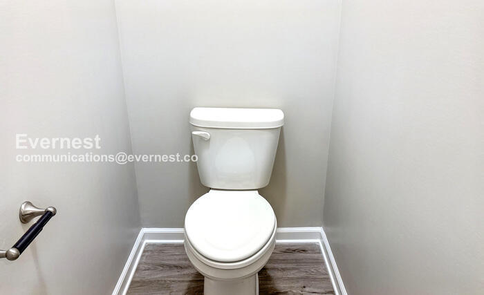 Building Photo - 115 Kretzer Ct