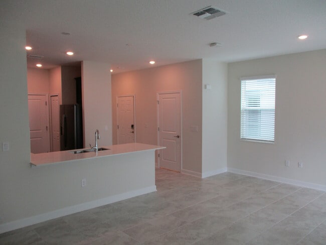Building Photo - 3 Bedroom, 2.5 Bath, Recently Constructed Town Home in Sawgrass Plantation! Priced to Rent!