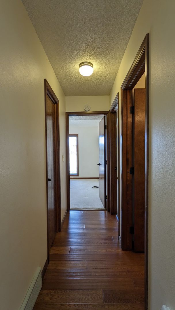 Building Photo - Beautiful 5 Bed, 3.25 Bath Broadmoor Home!