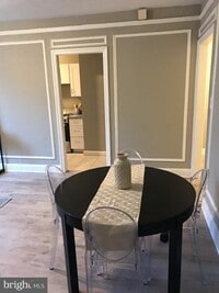 Building Photo - 2031 Locust St