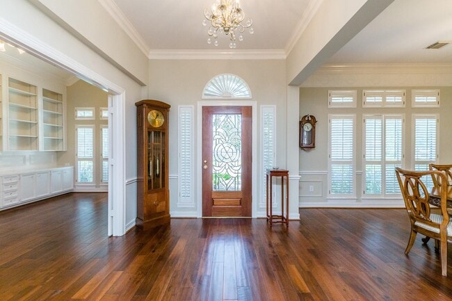 Building Photo - 4915 Keneshaw St