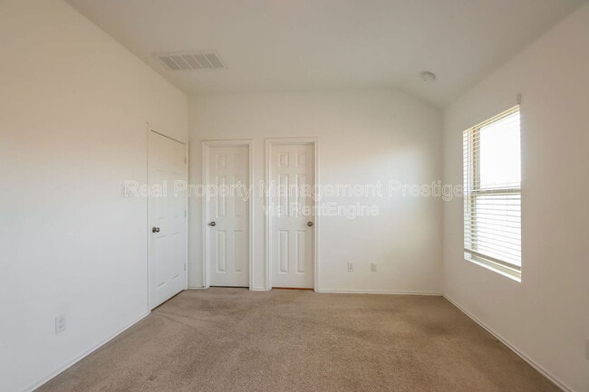 Building Photo - 8707 Wooster Trails Dr