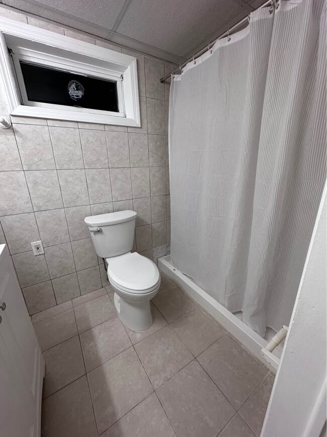 Building Photo - 100 Meade Ave