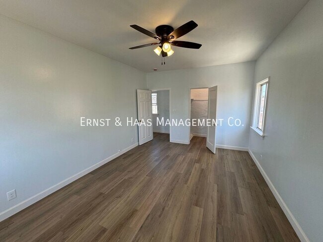Building Photo - 1405 1/2 Olive Ave.-